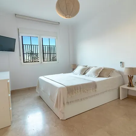 Villa Luxury With Stunning Sea Views, 600m From The And The Port, Private Pool, Walking Distance To The Old Town And Amenities *