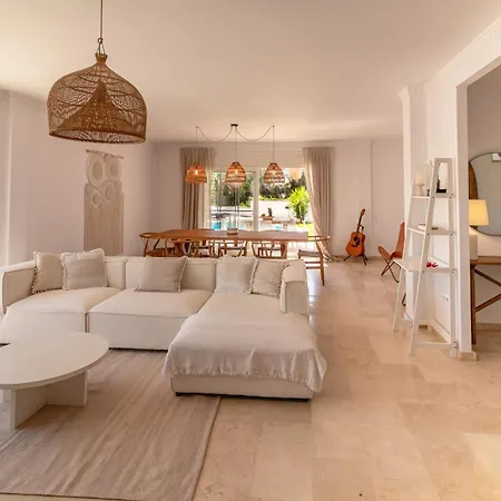 Luxury With Stunning Sea Views, 600m From The And The Port, Private Pool, Walking Distance To The Old Town And Amenities Estepona