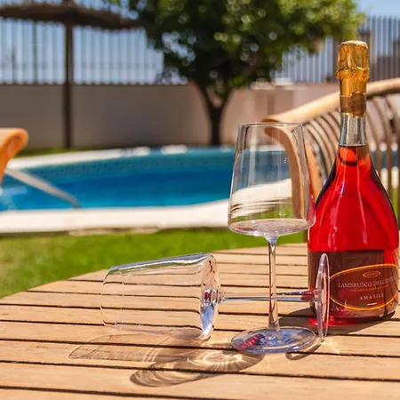 Luxury With Stunning Sea Views, 600m From The And The Port, Private Pool, Walking Distance To The Old Town And Amenities Vila *