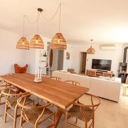 Luxury With Stunning Sea Views, 600m From The And The Port, Private Pool, Walking Distance To The Old Town And Amenities *