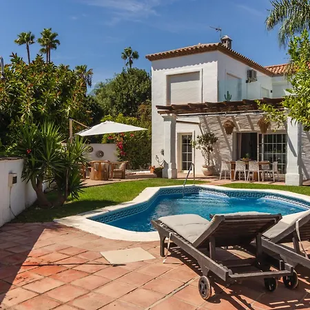 Luxury With Stunning Sea Views, 600m From The And The Port, Private Pool, Walking Distance To The Old Town And Amenities Villa Estepona